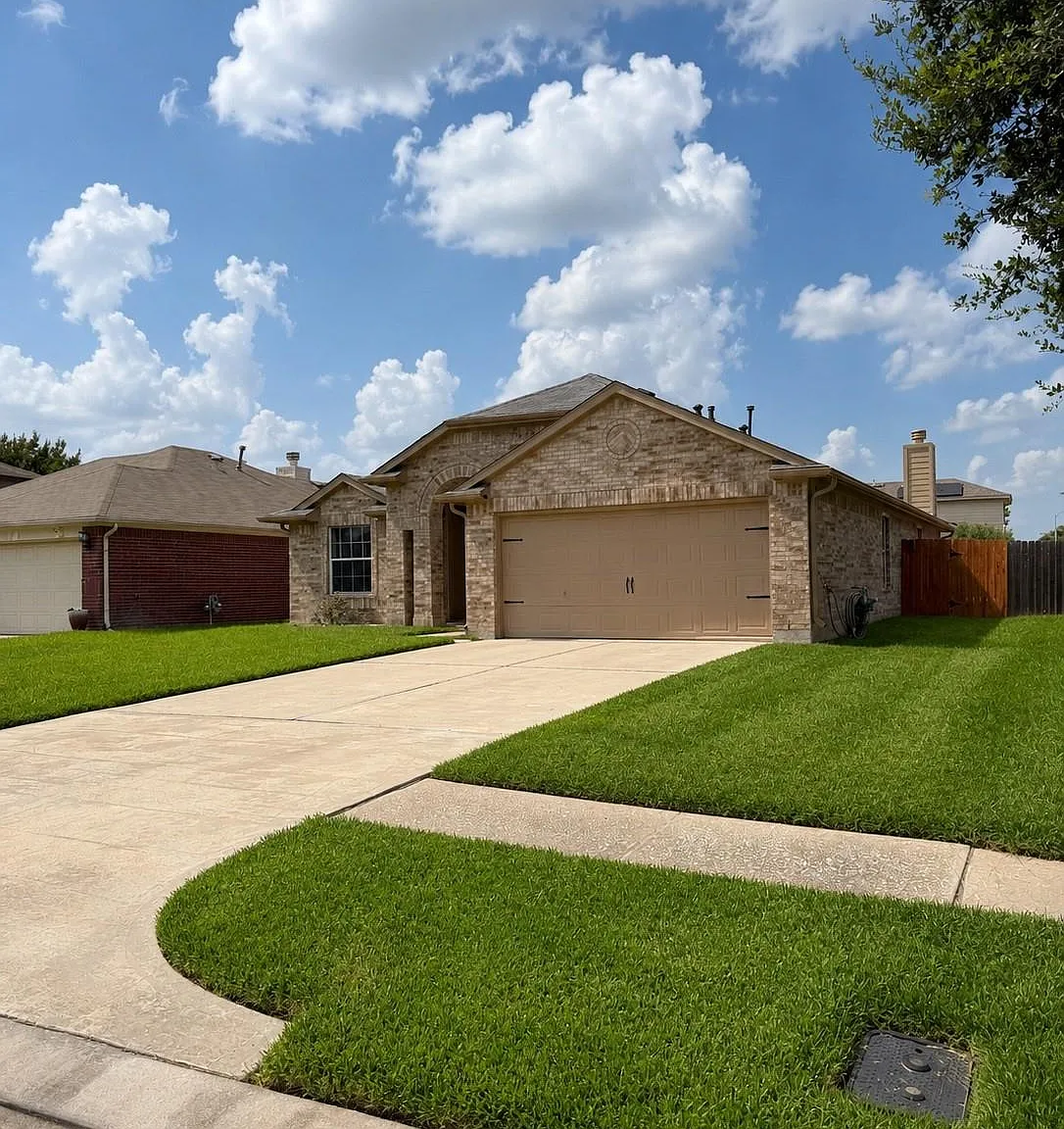 3 bed, 2.0 bath, 1786 sqft, $1,875 — Photo 3