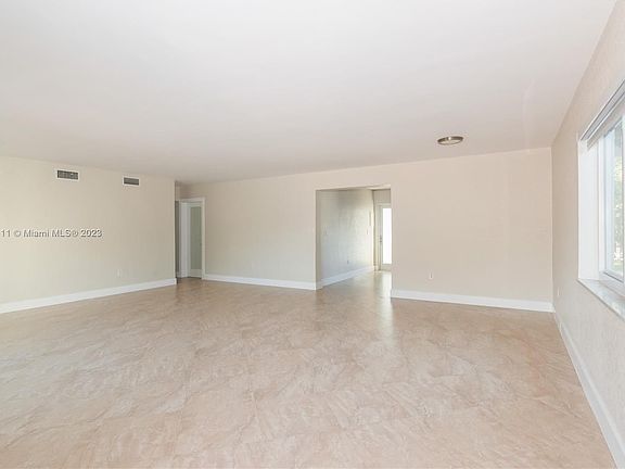 4th image of 9150 SW 95th Ave #9150