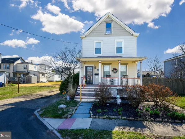 414 Chestnut St, Florence, NJ 08518