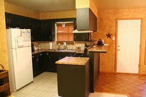 5th image of 3326 Iris St