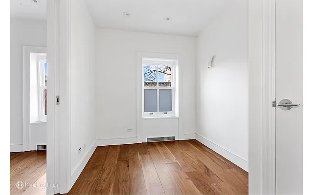 Rented by Douglas Elliman | media 23