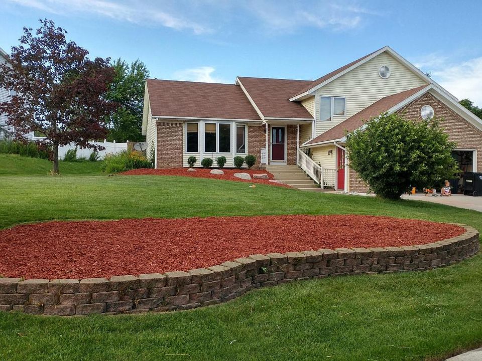 1st image of 1331 Valleyview Ct NW