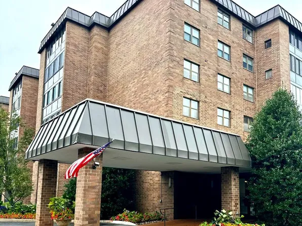 930 Montgomery Ave APT 603, Bryn Mawr, PA 19010