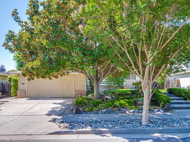 21940 Rucker Dr — Photo 63