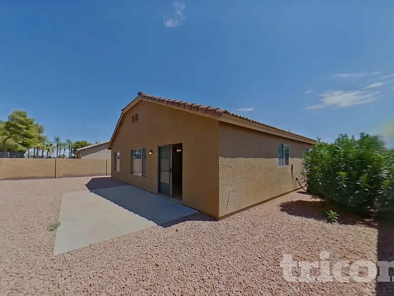 43714 W Cale Dr — Photo 14