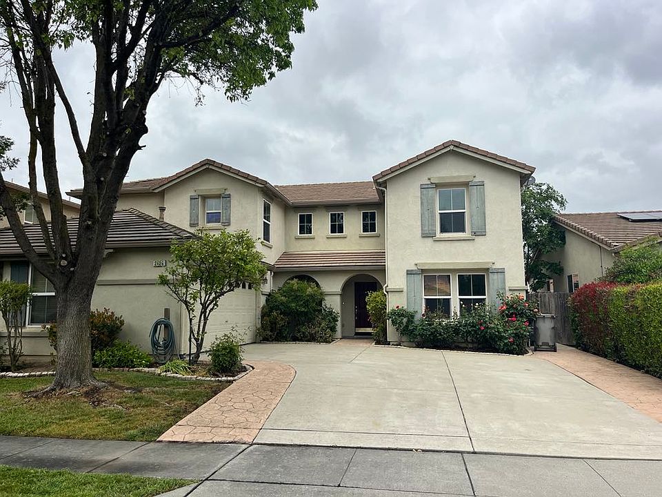 1st image of 2424 Sandpiper Ln
