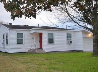 821 12th Ave N, Texas City, TX 77590