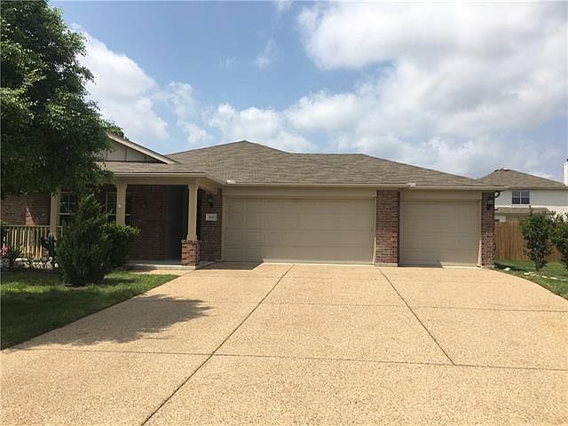 2nd image of 500 Hummingbird Ln