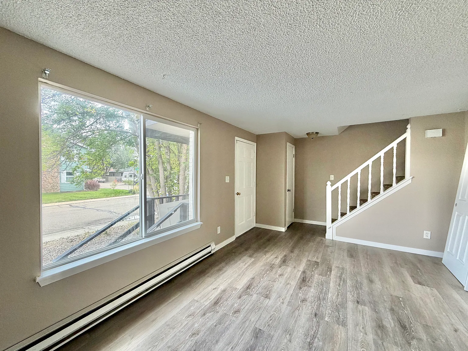 5 bed, 2.5 bath, 1500 sqft, $2,150 — Photo 4