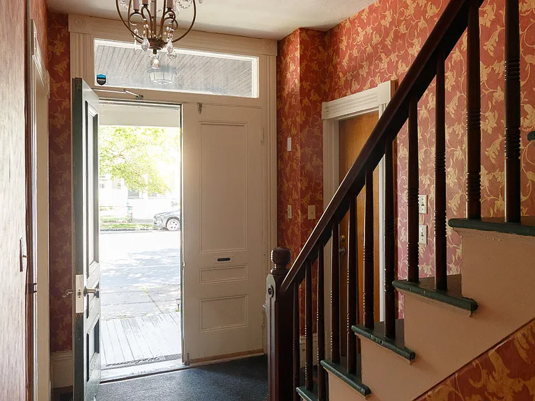 327 Lafayette St #SC2 — Photo 14