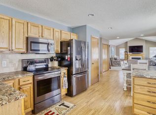 11786 Xenia St NW, Coon Rapids, MN 55433