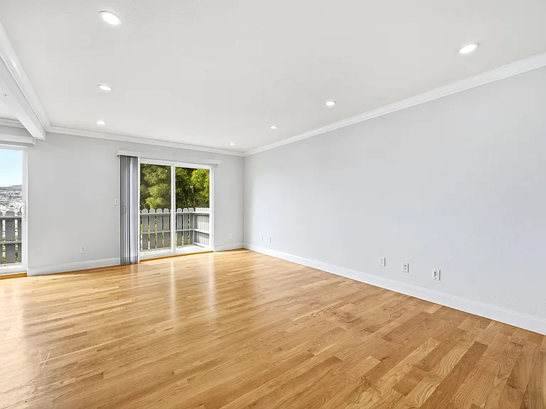 407 Joost Ave — Photo 5