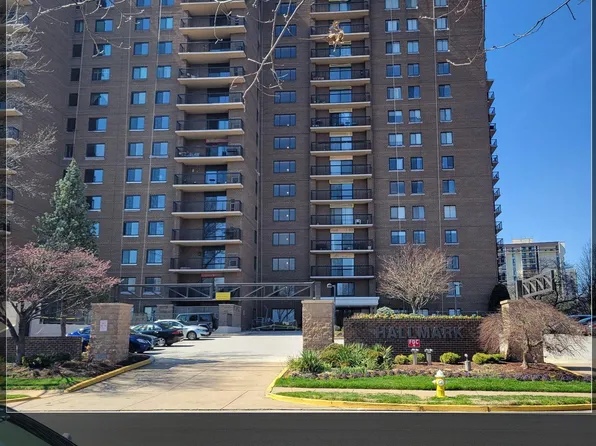 200 N Pickett St APT 1210, Alexandria, VA 22304