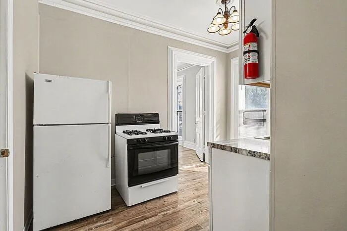 2066 River St #5 — Photo 7