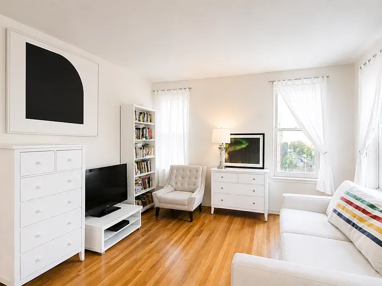 100 W 86th St #5C — Photo 4
