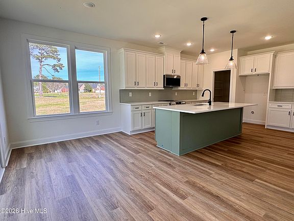 5th image of 857 Fairway Road