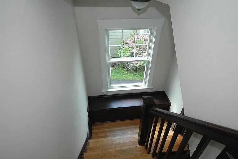 31 Oliver St — Photo 11