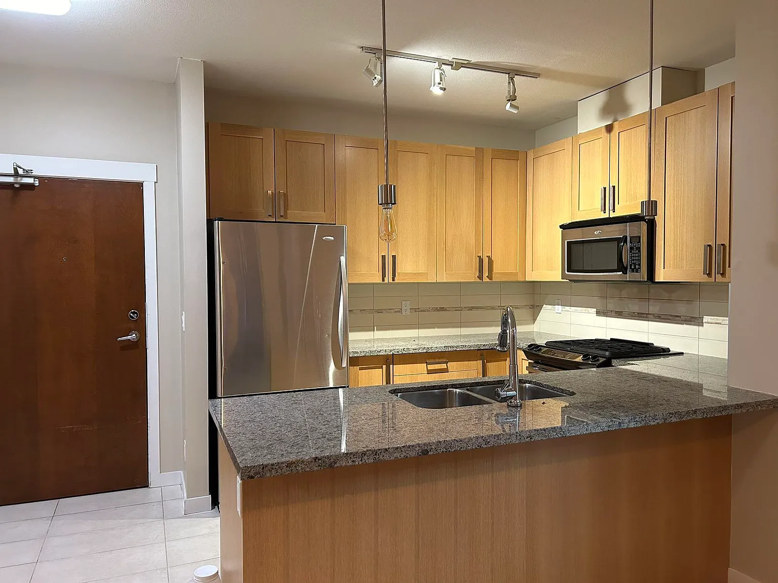 2 bed, $2,500 — Photo 4