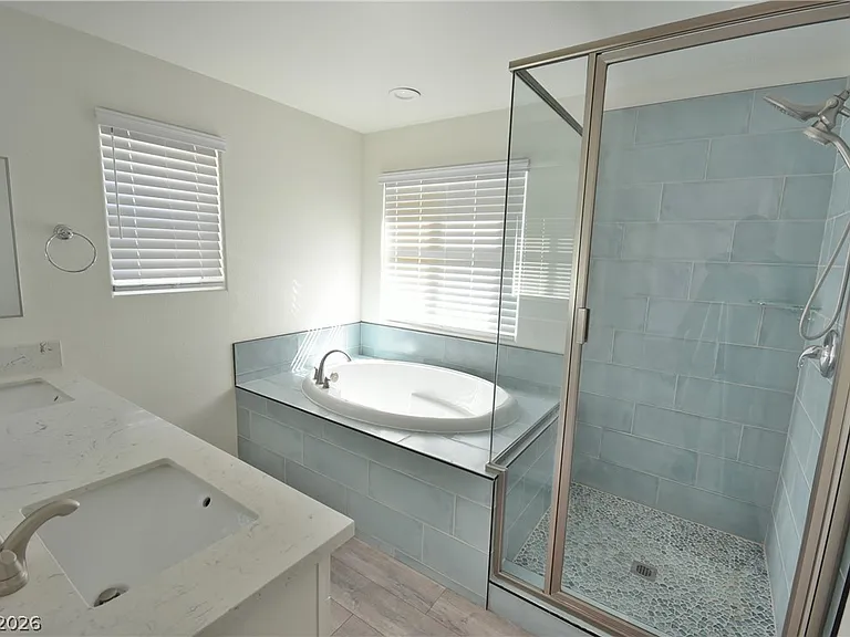 3041 Lake Como Ave — Photo 27