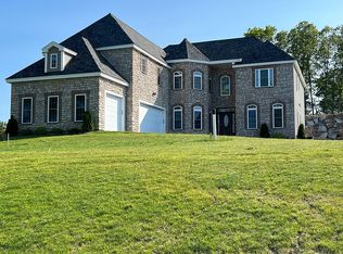 15 Hiawatha Trl, Holliston, MA 01746
