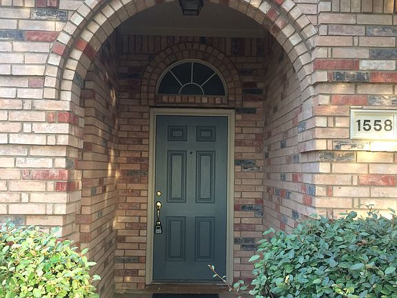 5th image of 1558 Chapman Dr