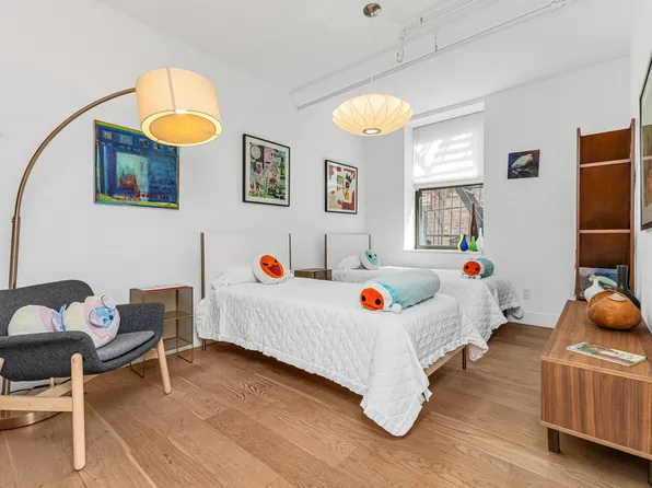 133 Mulberry Street image 11 of 14