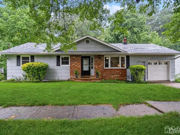 306 Brook Dr, Milltown, NJ 08850