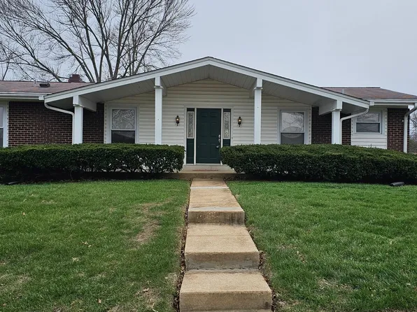 11864 Featherwood Dr, Saint Louis, MO 63146