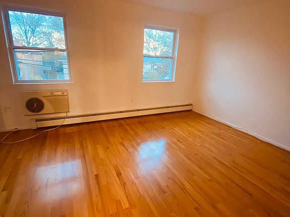3rd image of 5315 198th St Floor 2