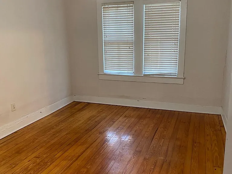 1267 Arlington Ave — Photo 9