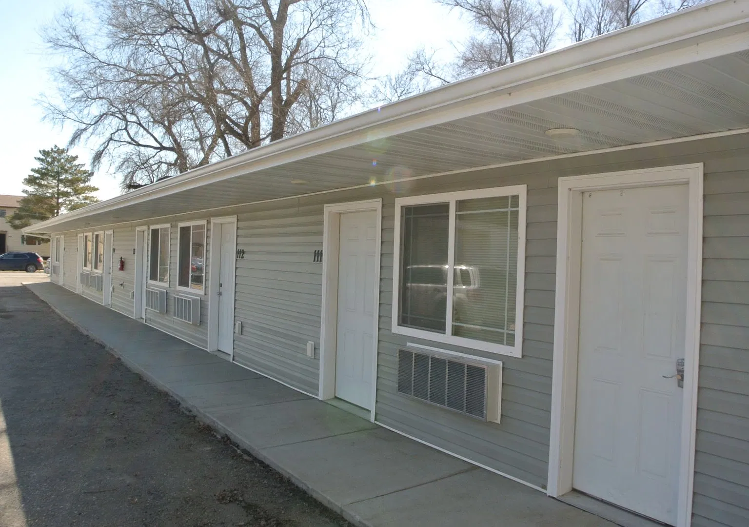 1800 East Burdick Expressway — Photo 1