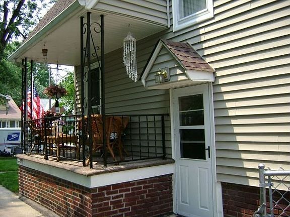 2nd image of 277 E 208th St