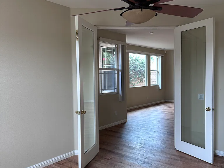 102 Shoreline Dr — Photo 8