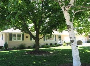 415 N Woodhill Dr, Amherst, OH 44001