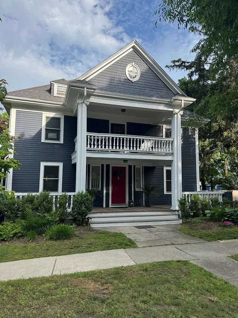 161 Highland Ave — Photo 1