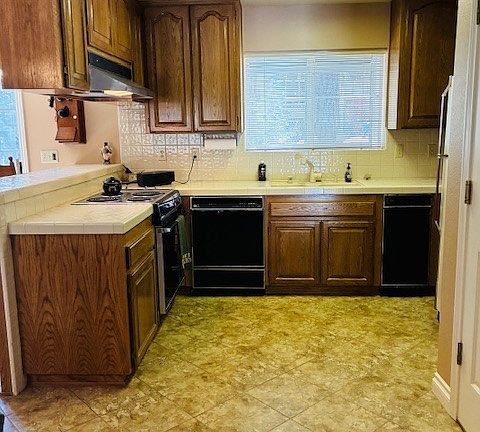 5th image of 32079 Fern Dr