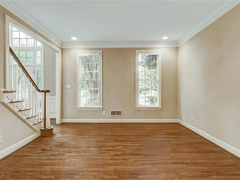 510 Jacaranda Ct — Photo 12