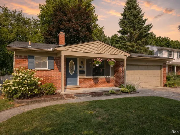 14801 Greenbriar Ct, Plymouth, MI 48170