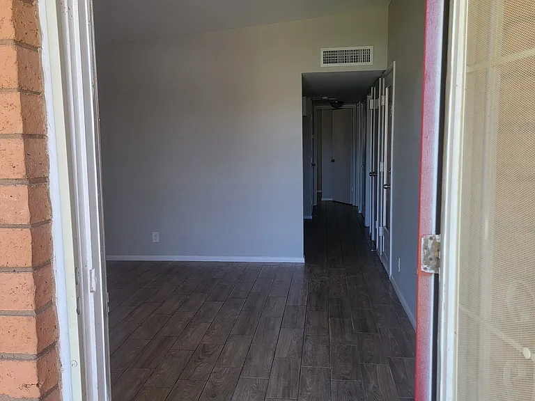 204 N Standage — Photo 6
