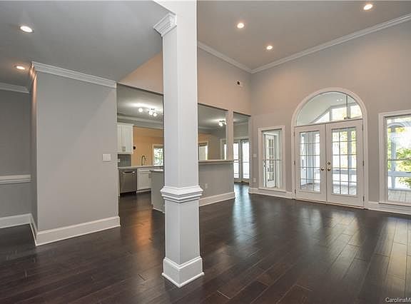 4th image of 132 Jade Ct