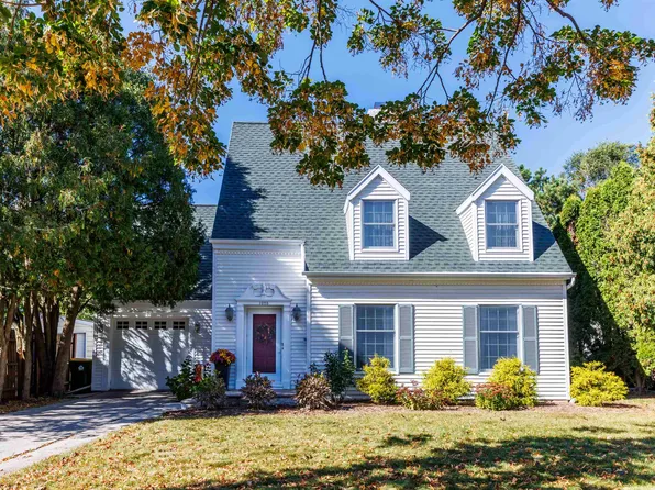 1020 S Irwin Ave, Green Bay, WI 54301
