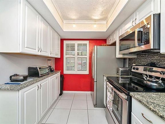 5th image of 2657 WOODGATE LANE #E4