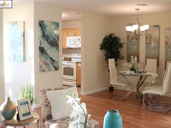 4th image of 700 Canyon Oaks Dr APT G