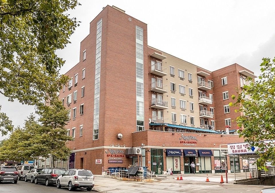 1st image of 14906 Northern Blvd #508