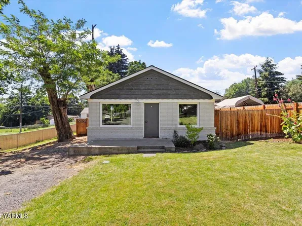 712 S 25th Ave, Yakima, WA 98902