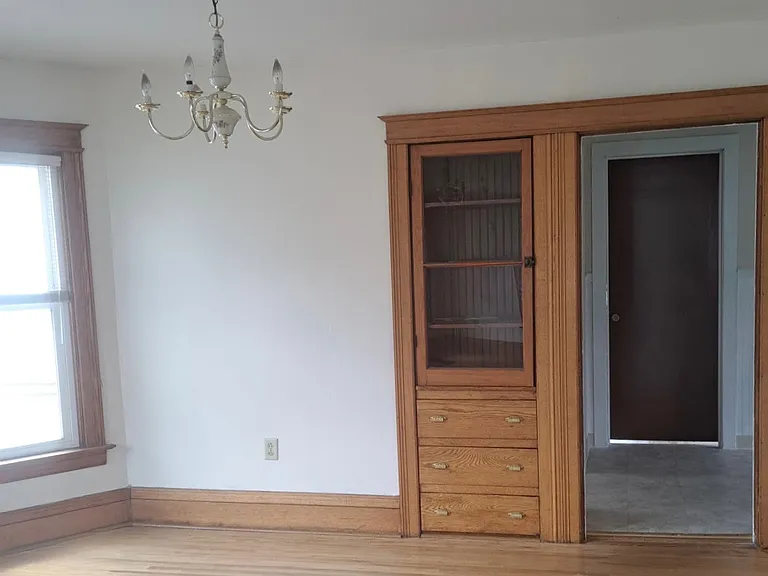 470 Ellicott St — Photo 2