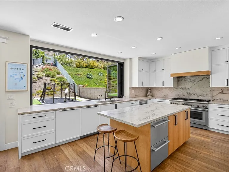 33 Brownsbury Rd — Photo 19