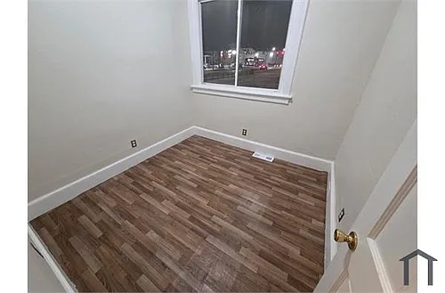 26 Hall St SW Photo 1