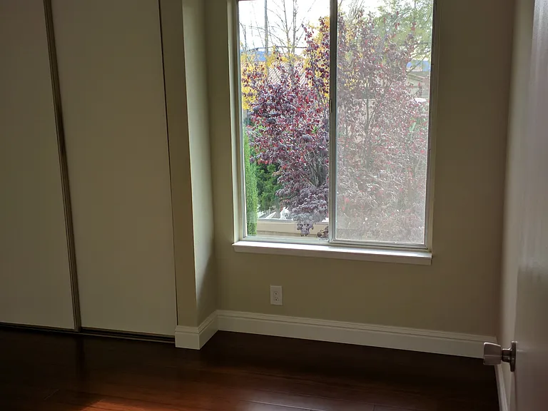 1566 Capri Dr — Photo 9