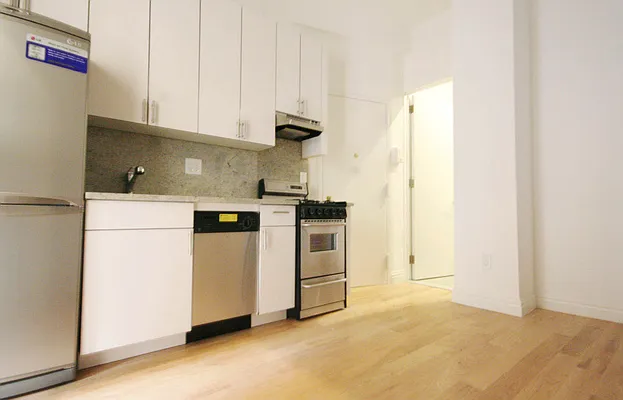 Rented by Aether Property Group | media 22